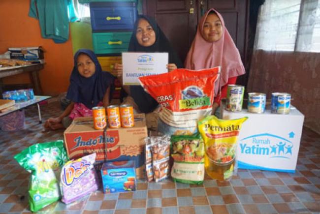 Rumah Yatim Berikan Bantuan untuk Keluarga Syahira Wirman, Yatim Berprestasi Asal Riau