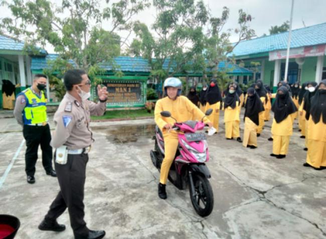 Giat Police to School, Satlantas Kampanyekan Keselamatan Berlalulintas kepada Siswa