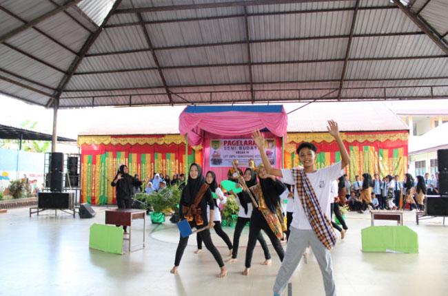 UPT SMPN 1 Bangkinang Kota Taja Pagelaran Seni Budaya Kelas IX