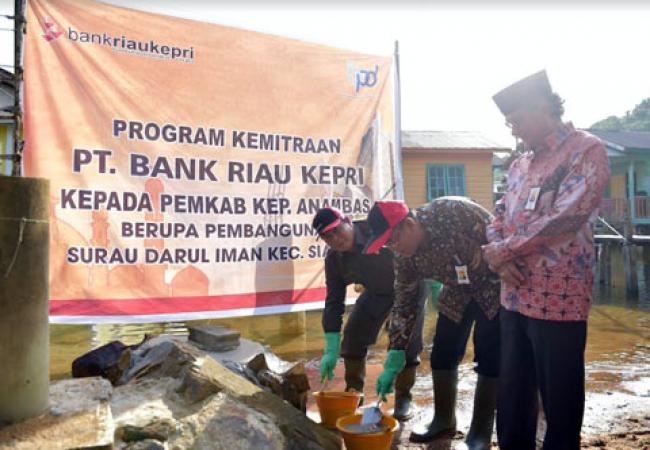 Pemkab Kepulauan Anambas Wujudkan CSR  Dari Bank Riau Kepri Berupa Musholla