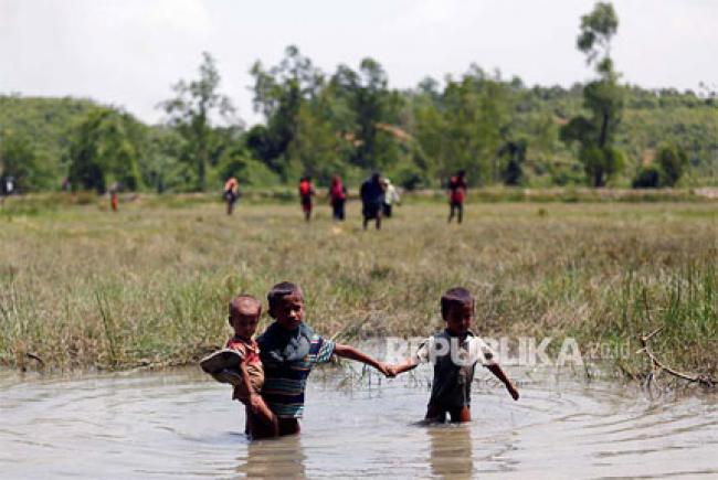 Puluhan Rohingya Tewas Tenggelam Saat Menyelamatkan Diri