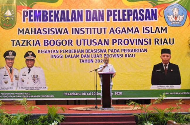 115 Mahasiswa Terima Beasiswa di IAI Tazkia Bogor