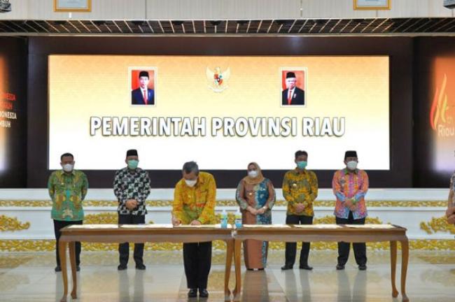 Gubri Teken MoU Penunjukan Lembaga Independen Pelamparan WK Migas Rokan Riau
