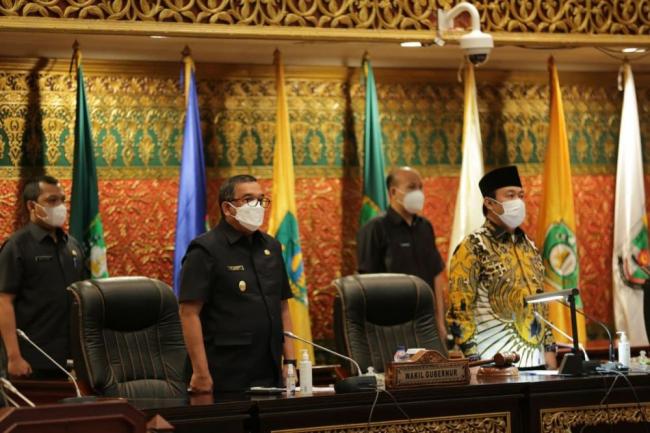 Wagubri Hadiri Rapat Paripurna DPRD Terkait Pandangan Umum Fraksi Tentang Ripaprov Riau