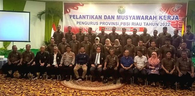 Lantik Pengprov PBSI Riau, Agung: Riau Berpotensi Ciptakan Calon Atlet Nasional