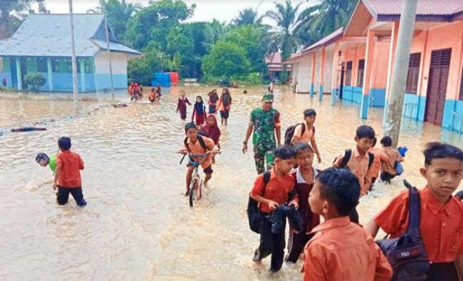 Banjir Luapan Sungai Rokan Genangi Ratusan Rumah, 1 PAUD Terpaksa Diliburkan