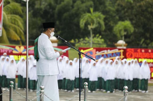 Gubernur Riau Peringati Hari Santri di Pelalawan